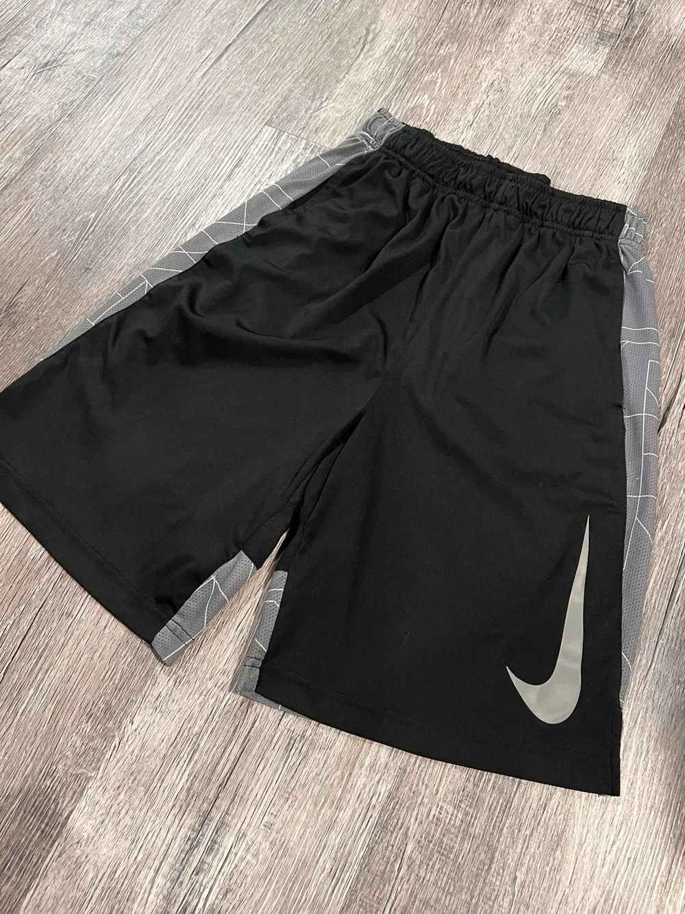 Nike Dri-FIT Athletic Shorts Black Gray Geometric Print Men’s XL